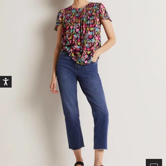 New‎ Layla Printed Smocked Top - Picture 3 of 9